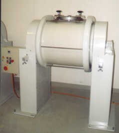 Porcelain drum type mill TM P